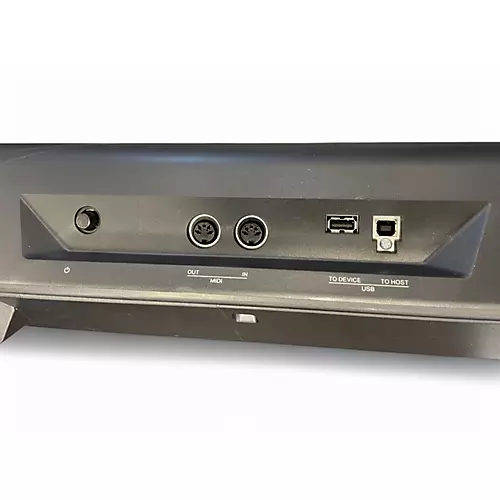 Used Yamaha MX88 Synthesizer