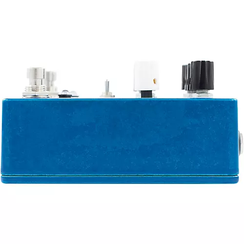 EarthQuaker Devices Avalanche Run V2 Reverb/Delay Effects Pedal and Octoskull T-Shirt Large Black