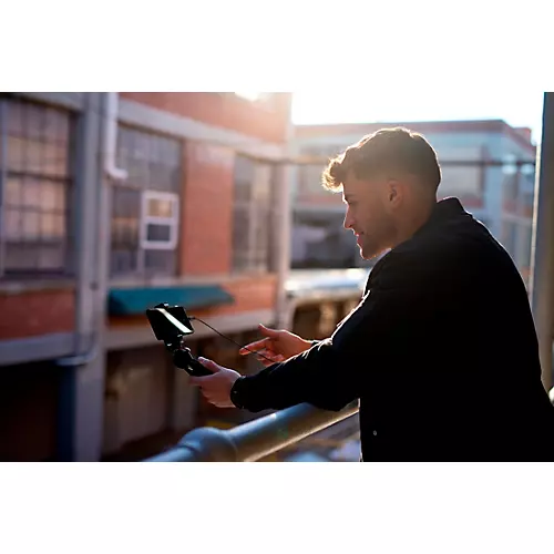 Sennheiser XS LAV USB-C MOBILE KIT - Includes XS Lav USB-C Clip-on Lavalier Microphone, Manfrotto PIXI Mini Tripod and Sennheiser Smartphone Clamp