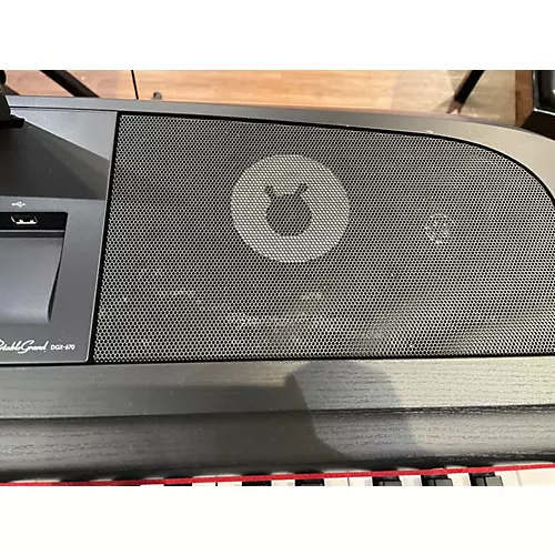 Used Yamaha DGX670