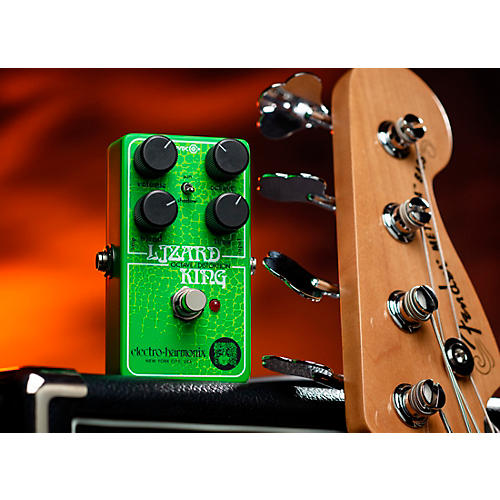 Electro-Harmonix Lizard King Octave Fuzz Effects Pedal Green