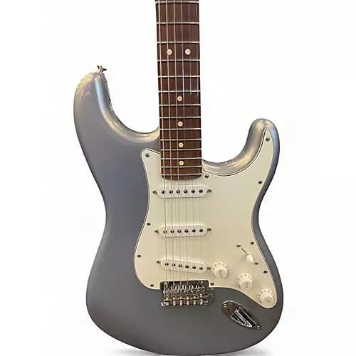 Used Fender Player Stratocaster Metallic Silver Solid Body Electric Guitar Metallic Silver