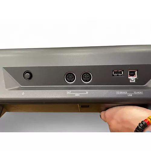 Used Yamaha MX88BK Synthesizer