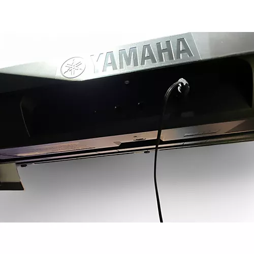 Used Yamaha PSR-E273 Portable Keyboard