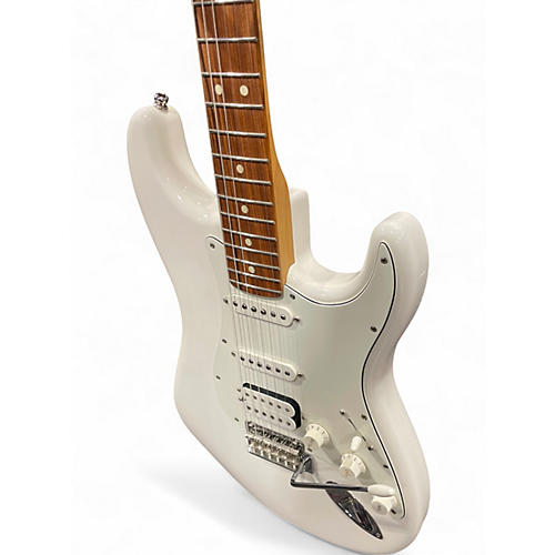 Used Fender Player Stratocaster HSS white Solid Body Electric Guitar white