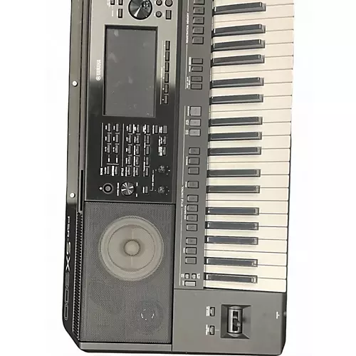 Used Yamaha PSRSX900 Arranger Keyboard