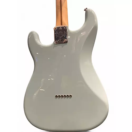 Used Fender Tom Delonge Signature Stratocaster Daphne Blue Solid Body Electric Guitar Daphne Blue