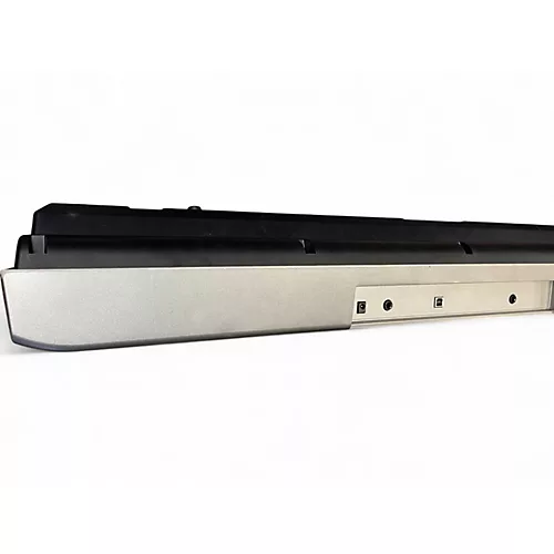 Used Yamaha YPT330 61 Key Portable Keyboard