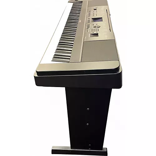 Used Yamaha DGX660B Portable Keyboard