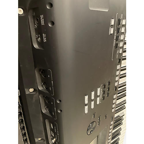 Used Yamaha GENOS 76 Key Keyboard Workstation