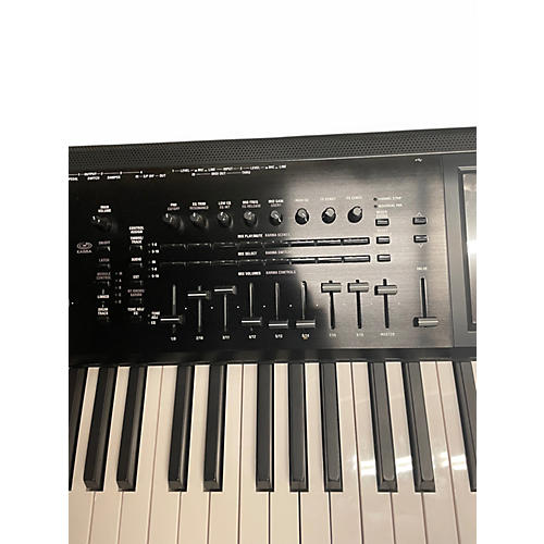 Used Korg  KRONOS 2 Keyboard Workstation