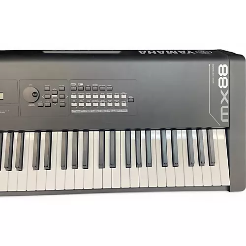Used Yamaha MX88 Synthesizer