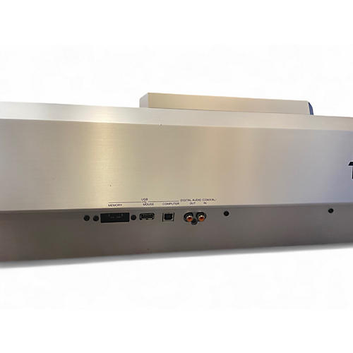 Used Roland Fantom G8 88 Key Keyboard Workstation