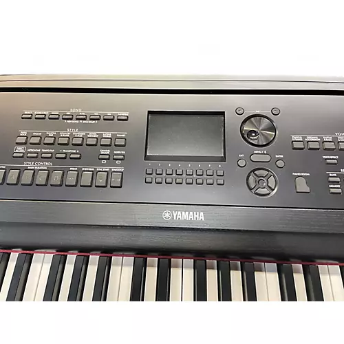 Used Yamaha dgx670 Digital Piano