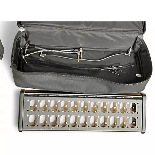 Used Livewire PB200 Studio Pedal Board