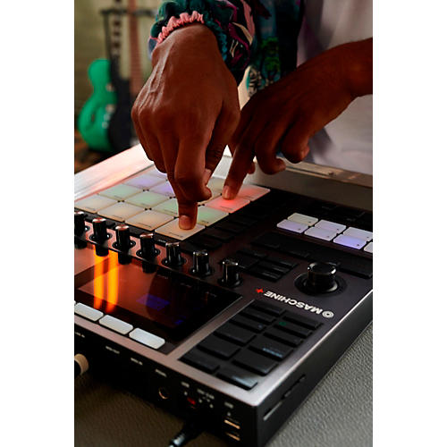 Native Instruments MASCHINE+ Standalone Groovebox and Sampler
