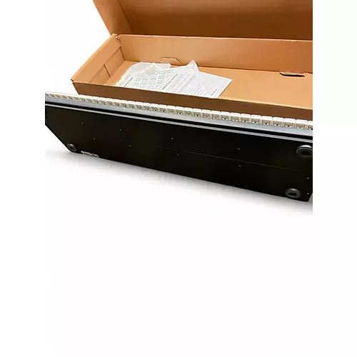 Used Alesis QS6.1 Portable Keyboard