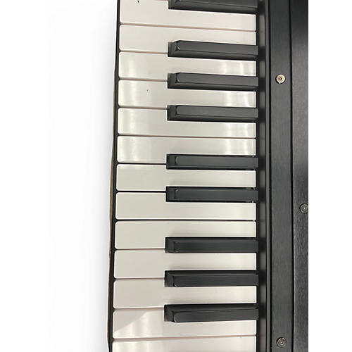 Used Roland jupiter xm Synthesizer