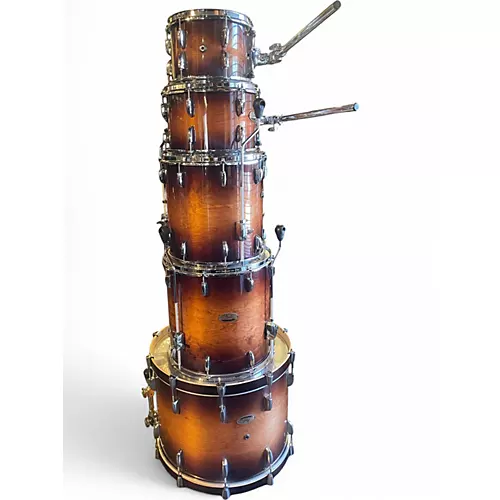 Used Pearl 5 Piece Session Studio Classic veneer finish  Drum Kit veneer finish