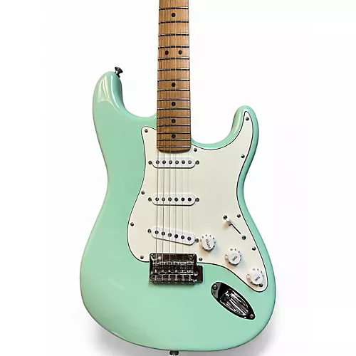 Used Fender PLAYER STRATOCASTER ROASTED MAPLE NECK Seafoam Green Solid Body Electric Guitar Seafoam Green