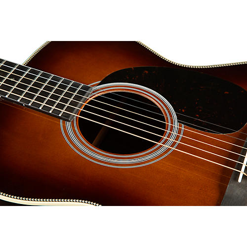 Martin 000-28 Standard Auditorium Acoustic Guitar Natural