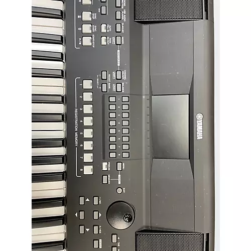 Used Yamaha Yamaha PSR-SX600 61-Key Arranger Keyboard Arranger Keyboard