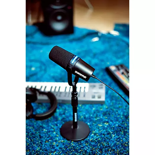 Shure MV7+ Podcast Kit With Stand Black