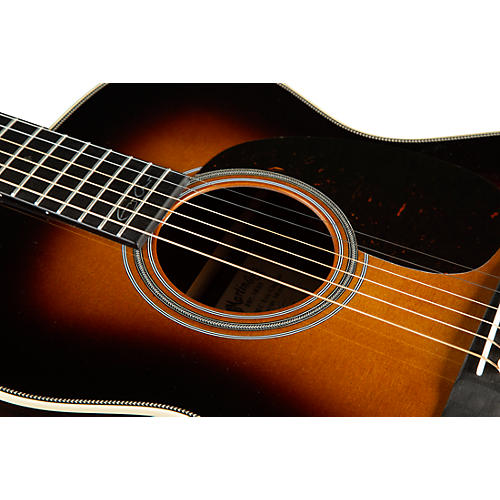 Martin 000-28EC Eric Clapton Signature Auditorium Acoustic Guitar Natural