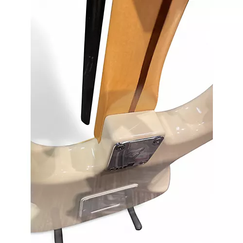 Used Fender Standard Stratocaster Arctic White Solid Body Electric Guitar Arctic White