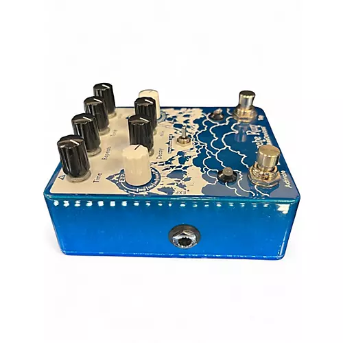 Used EarthQuaker Devices Avalanche Run V2 Delay Effect Pedal