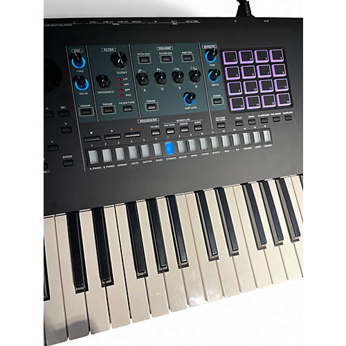 Used Roland Fantom 7 Keyboard Workstation