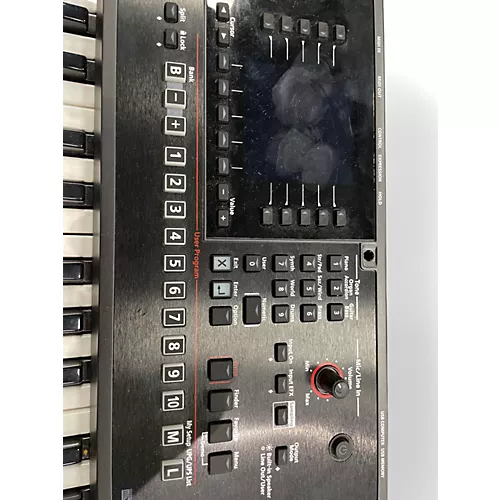 Used Roland E-A7 Arranger Keyboard