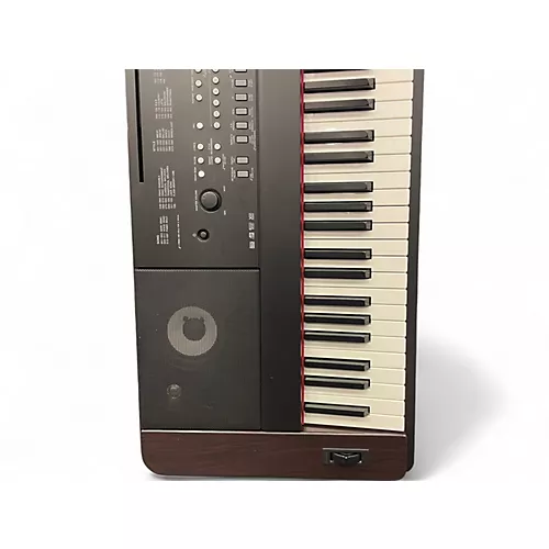 Used Yamaha DGX650 88 Key Portable Keyboard