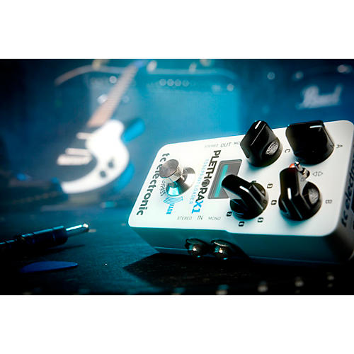TC Electronic PLETHORA X1 TonePrint Loader and TC Guitar Effects Pedal White