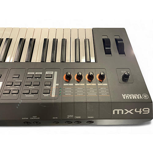 Used Yamaha MX49 49 Key Keyboard Workstation