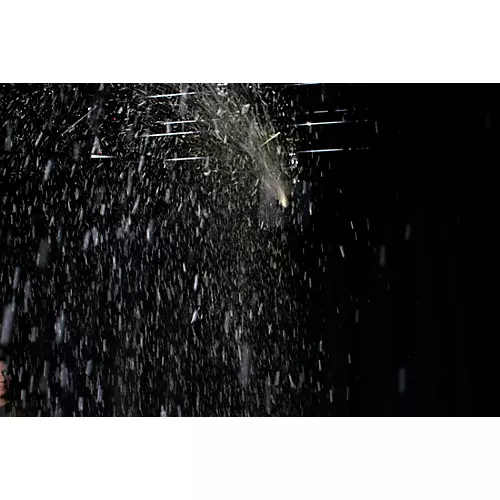 American DJ VF SNOW FLURRY HO High Output Simulated Snow Machine Variable Control Remote Included