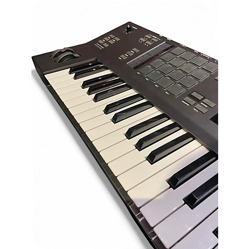 Used Akai Professional MPC Key 61 Keyboard Workstation