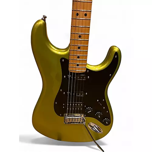 Used Fender American Ultra II Stratocaster HSS Metallic Green Solid Body Electric Guitar Metallic Green