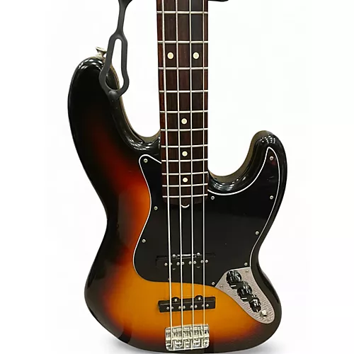 Used 2009 Fender JAZZ BASS 3 Tone Sunburst Electric Bass Guitar 3 Tone Sunburst