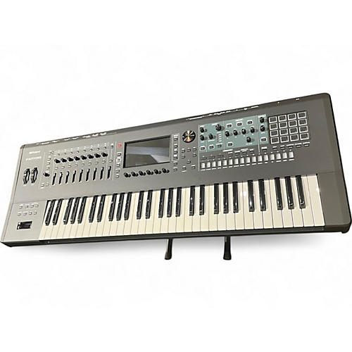 Used Roland Fantom 6 Keyboard Workstation