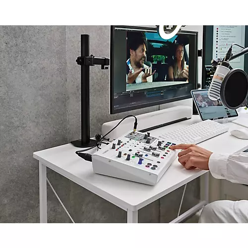 Yamaha AG08 8-Channel Mixer/USB Interface for Mac/PC Black