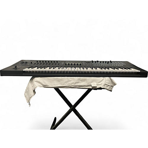 Used Roland Fantom 6 Keyboard Workstation