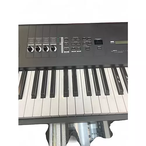 Used Yamaha MX88 Synthesizer