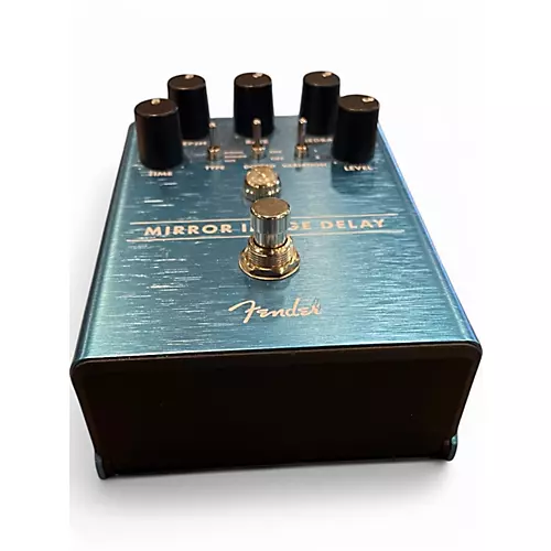 Used Fender mirror image delay Effect Pedal