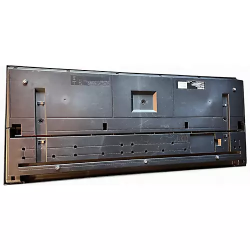 Used Yamaha PSRE433 61 Key Portable Keyboard