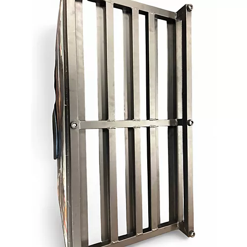 Used Pedaltrain classic pro Pedal Board