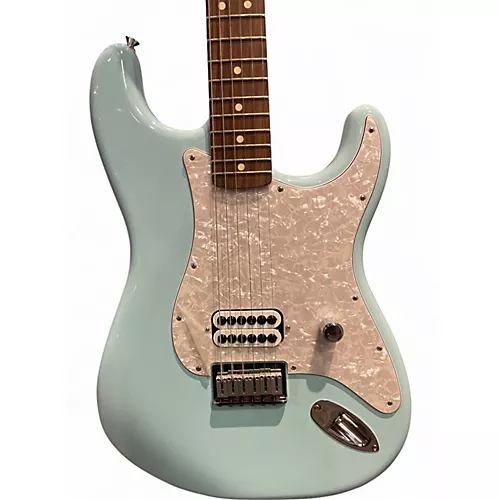 Used Fender Tom Delonge Signature Stratocaster Daphne Blue Solid Body Electric Guitar Daphne Blue