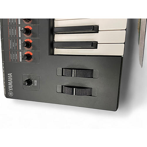 Used Yamaha MX49 49 Key Keyboard Workstation