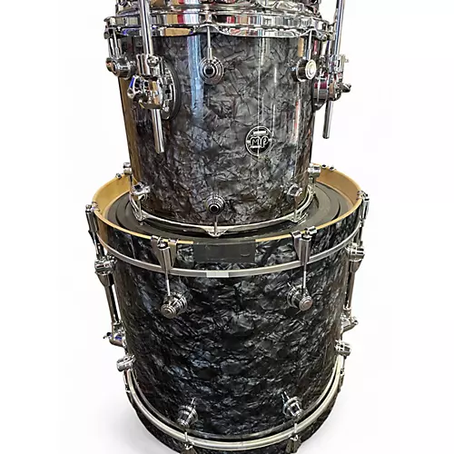 Used DW 4 Piece Performance Series BLACK DIAMOND Drum Kit BLACK DIAMOND