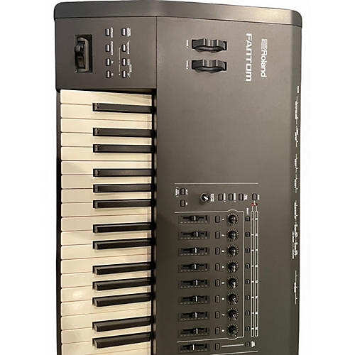 Used Roland Fantom 8 Keyboard Workstation